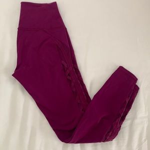 LuluLemon crop 7/8 leggings - sz 4 pink/magenta